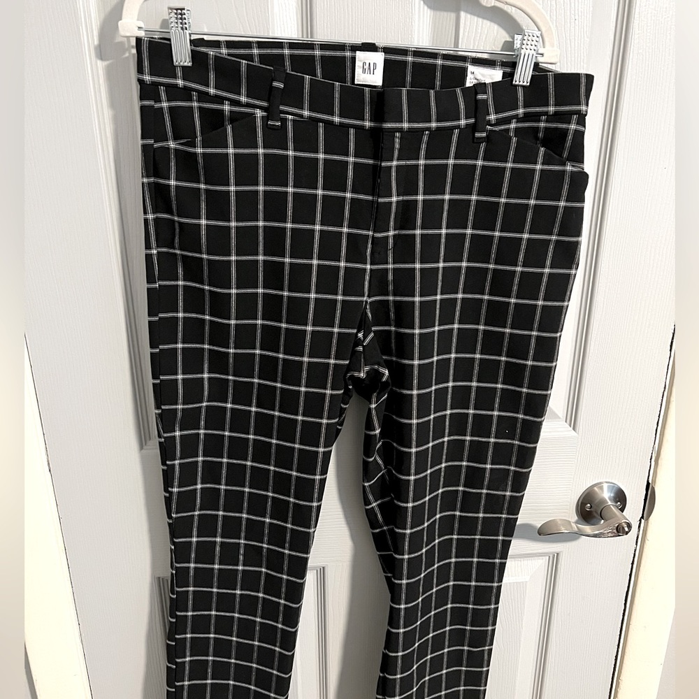 GAP Black and White Checkered Ankle Pants